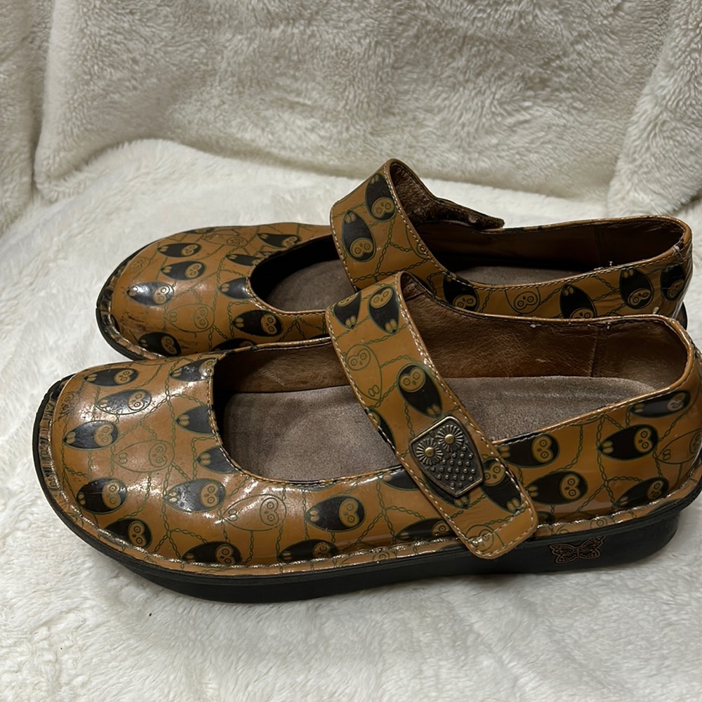 Alegría Shoes . Women size 39/9 , Owls 🦉